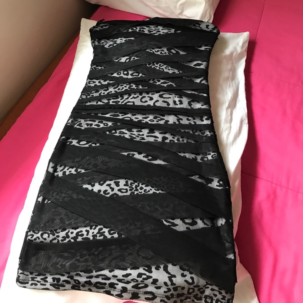 Strapless Medium Forever 21 Leopard Dress Black - Picture 4 of 6
