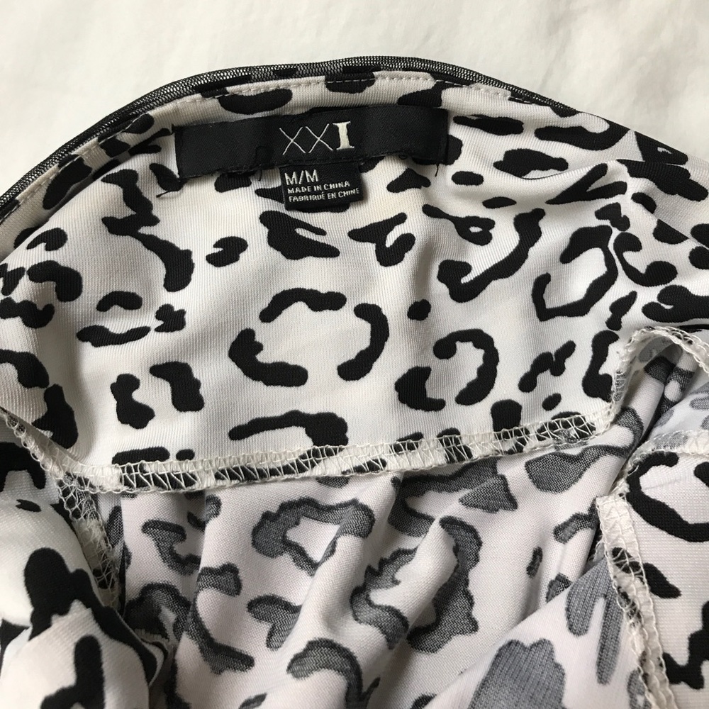 Strapless Medium Forever 21 Leopard Dress Black - Picture 6 of 6