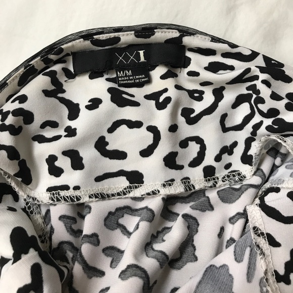 Strapless Medium Forever 21 Leopard Dress Black - Picture 6 of 6