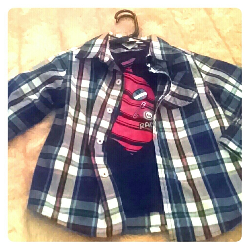 Two set plaid shirt with tee