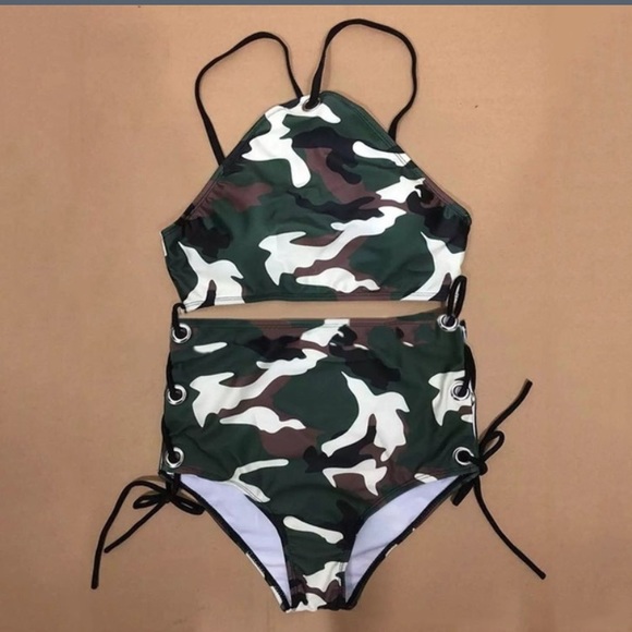 Camouflage Bikini - Picture 4 of 5