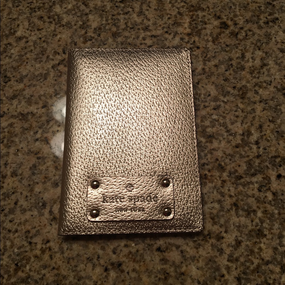 NWT Kate spade rosegold passport holder