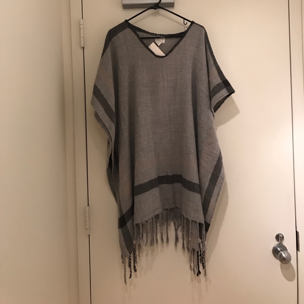 Caslon Grey Poncho