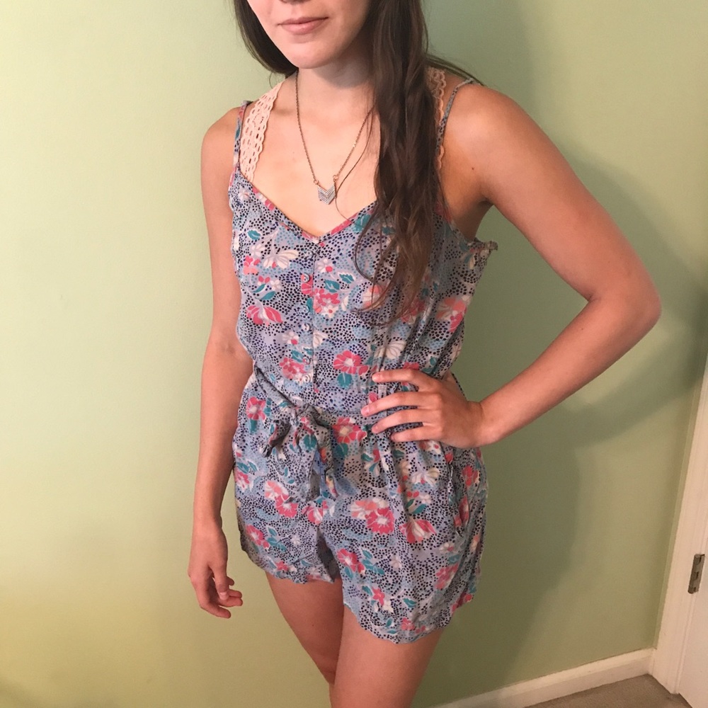 American Eagle Floral Romper Size XS