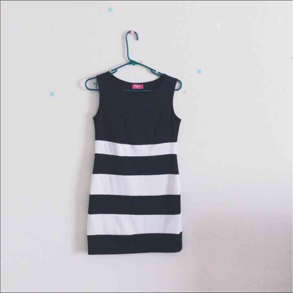 Block stripes formal dress