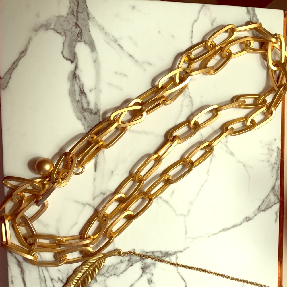 Chain link necklace