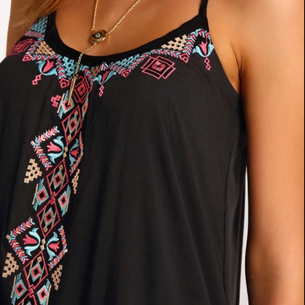 ASYMMETRICAL HEM WITH AZTEC DESIGN 1 left - Picture 5 of 8