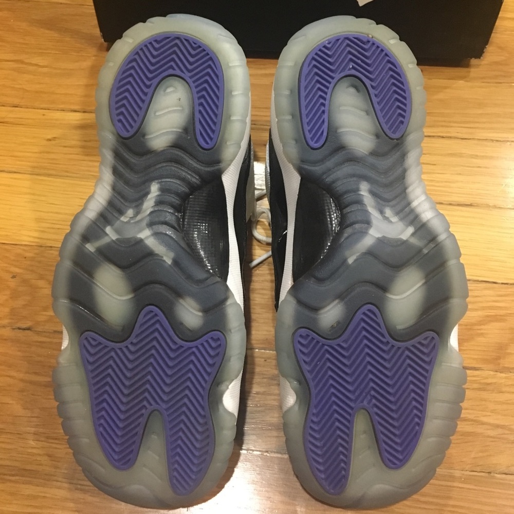 Air Jordan 11 low concord - Picture 2 of 4