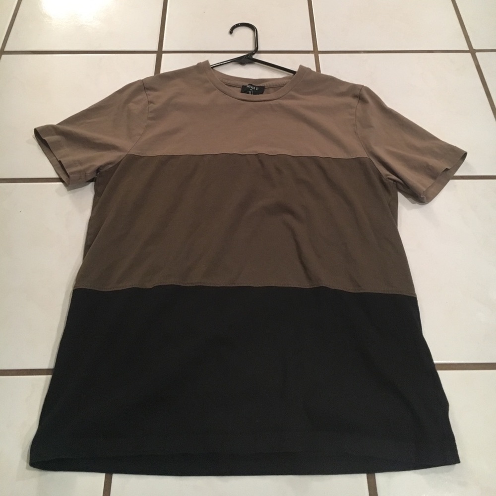 Forever 21 men's 3 ton color tshirt