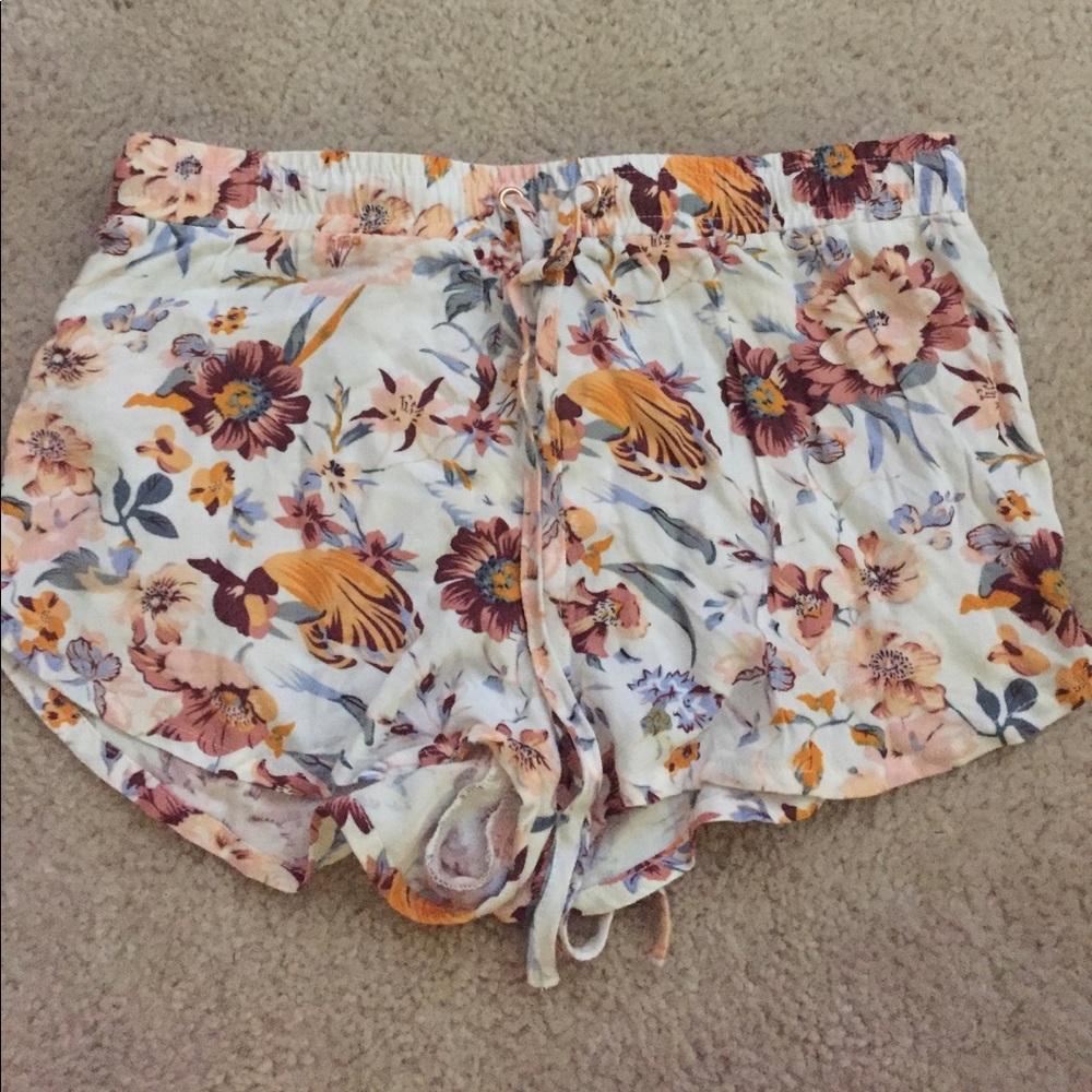 Kendall and Kylie flowy shorts