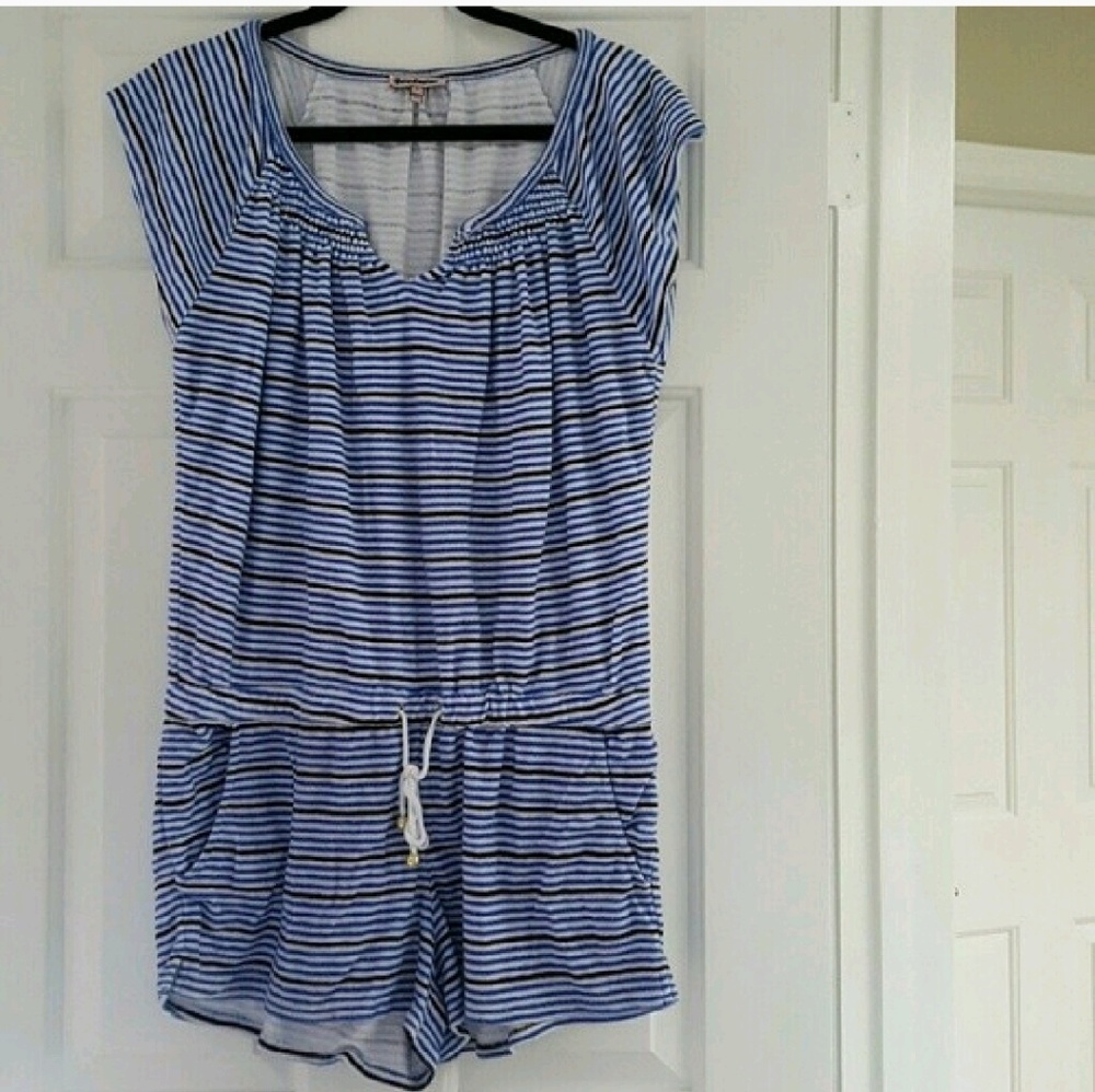 Adorable juicy couture terrycloth romper!