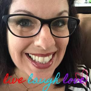 Meet your Posher, Rebekah