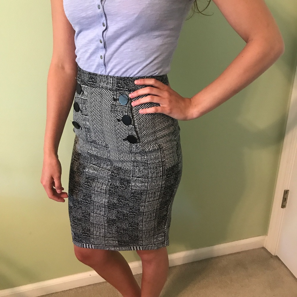 H&M Black and White Crosshatch Pencil Skirt Size 2