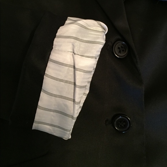 Forever 21 Black Jacket - Picture 3 of 4