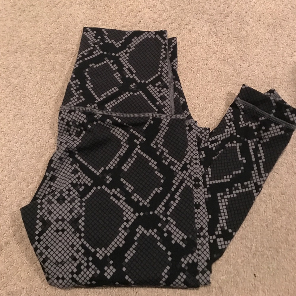 Lululemon Highrise leggings