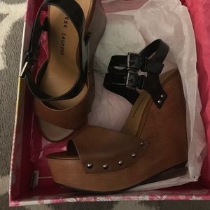 Chinese Laundry Jungle Gym wedges