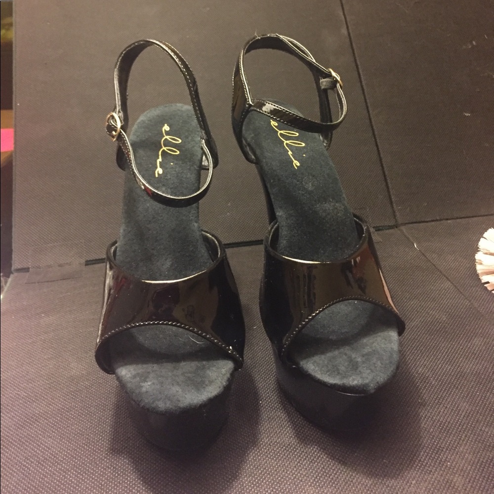 Black shoes