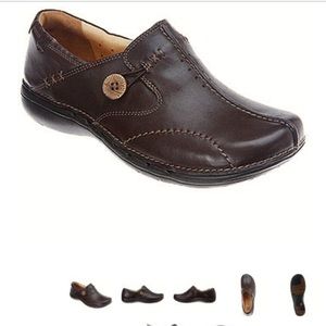 Brand new UNSTRUCTURED CLARKS