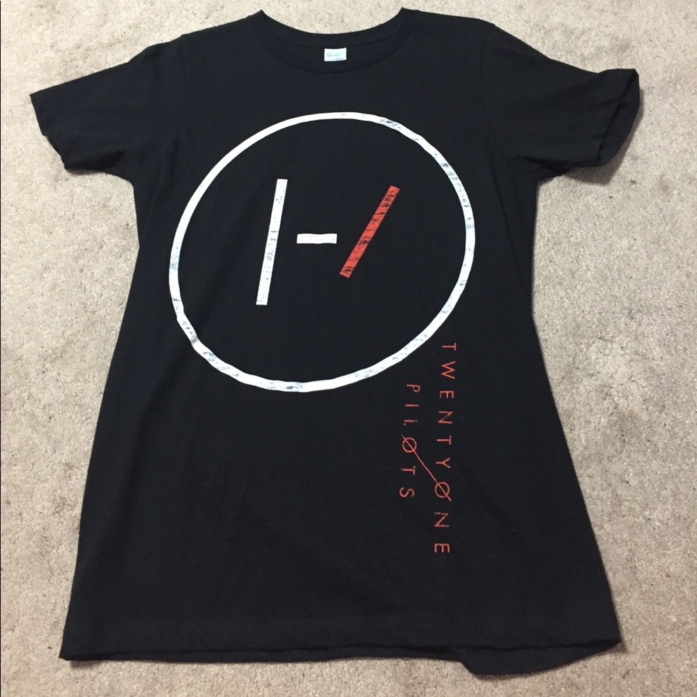 Twenty one pilots tshirt unisex size small