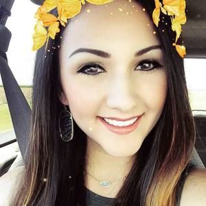 Meet your Posher, Alainie