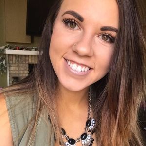 Meet your Posher, Courtney