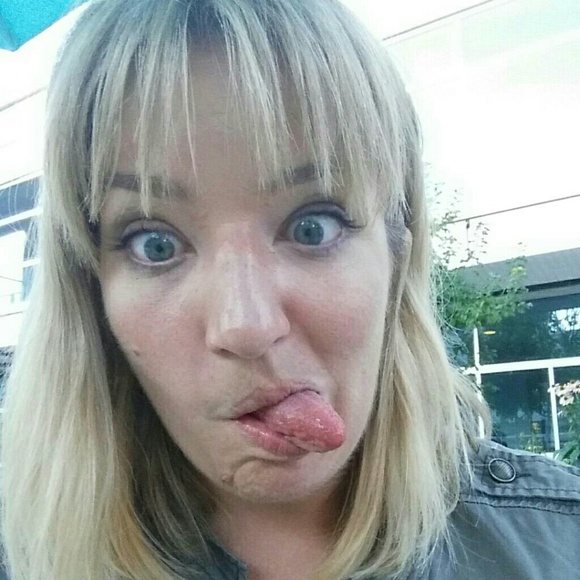 Meet your Posher, Jill - Picture 7 of 7