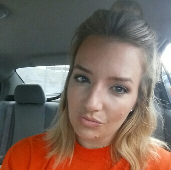 Meet your Posher, Jill - Picture 6 of 7