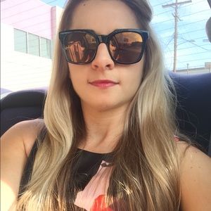 Meet your Posher, Christina