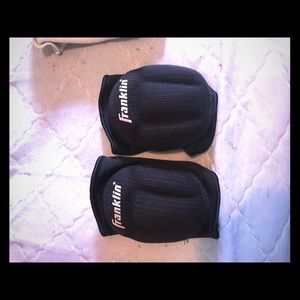 Women's franklin volleyball knee pads