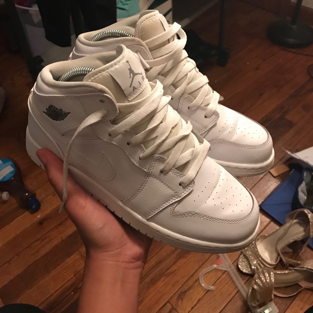 Air Jordan Retro 1 Mid GS