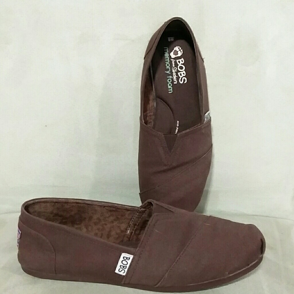 Sz 8 Bobs memory foam shoes