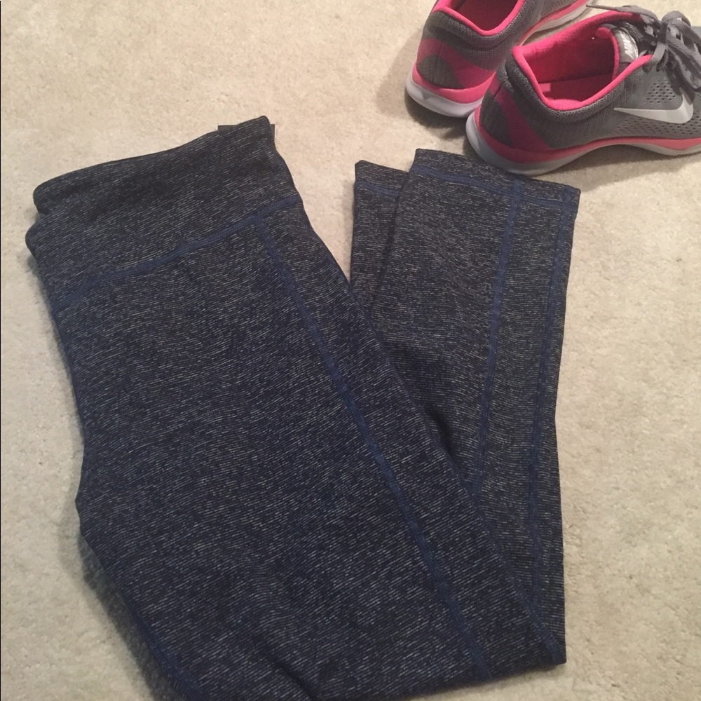 Under Armour crop leggings
