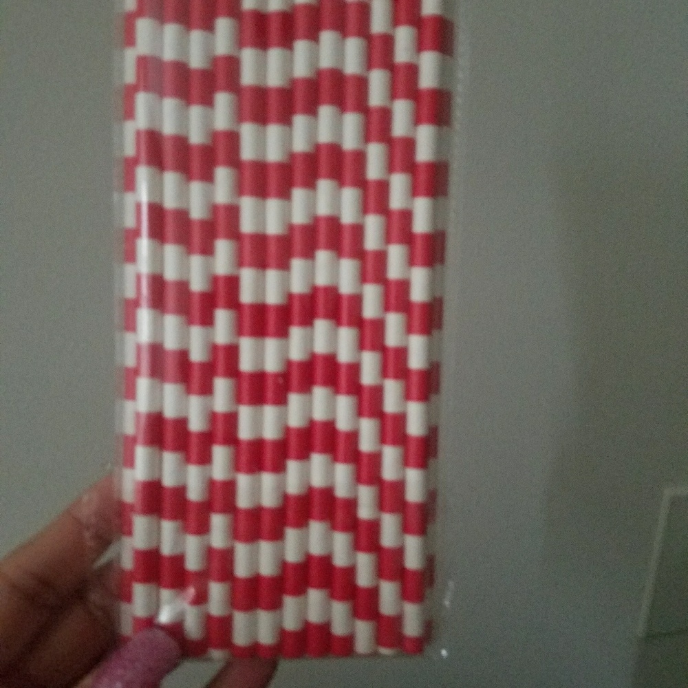 Red Striped Straws 25 Pack