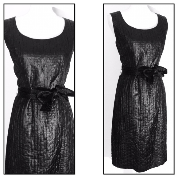 Sheath Classic Dress - Picture 2 of 4