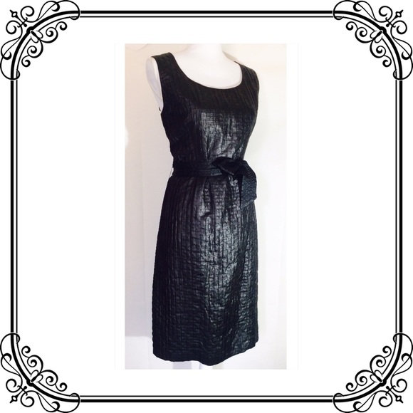 Sheath Classic Dress - Picture 3 of 4