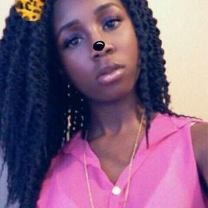 Meet your Posher, Aleceya