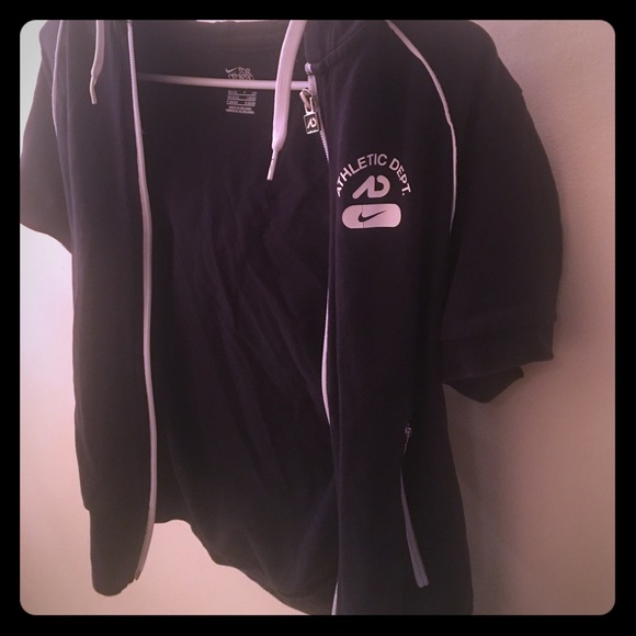 Short sleeve sweater! - Picture 2 of 2