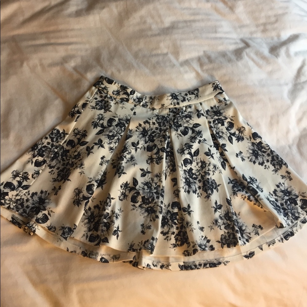 Blue and White Pleated F21 Skirt