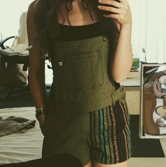 Modern Lux Pants - Dark green overall shorts tribal print