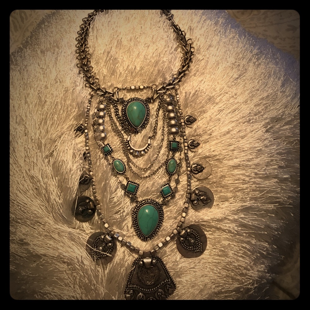Express necklace