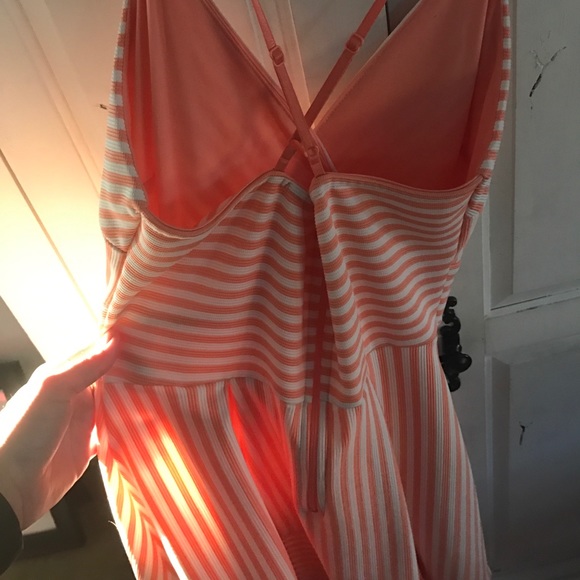 Coral and white striped dress - Picture 4 of 4