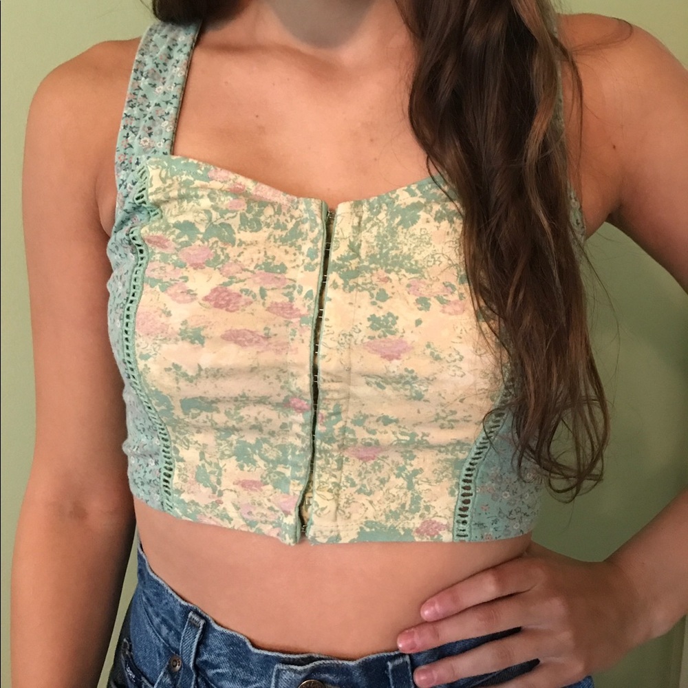 Urban Outfitters Kimchi Blue Crop Top Size S
