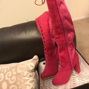 Boots thigh high Fuchsia size 9