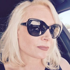 Meet your Posher, Cari