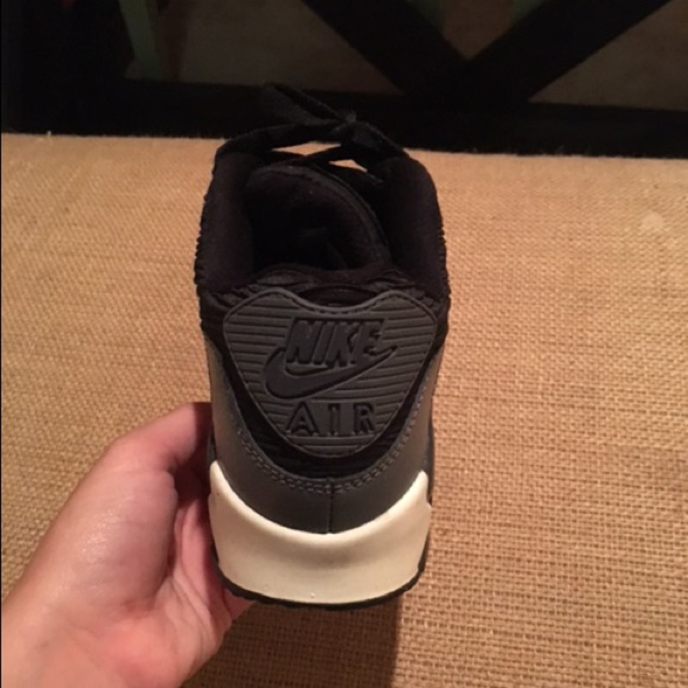 Nike Air Max - Picture 2 of 4