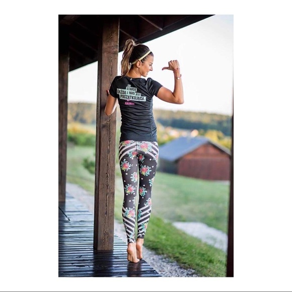 Nike Pro Midnight Floral Leggings - Picture 2 of 4