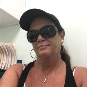 Meet your Posher, Michele