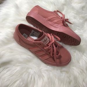 ADIDAS | Adiease W