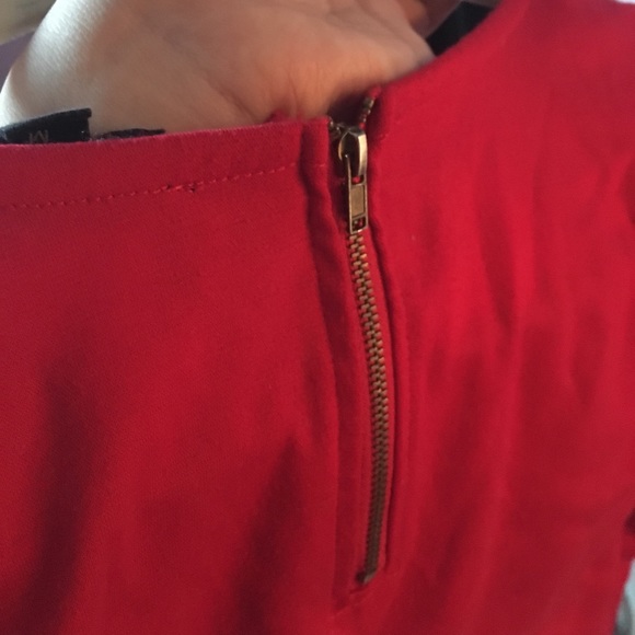 Red top - Picture 2 of 3