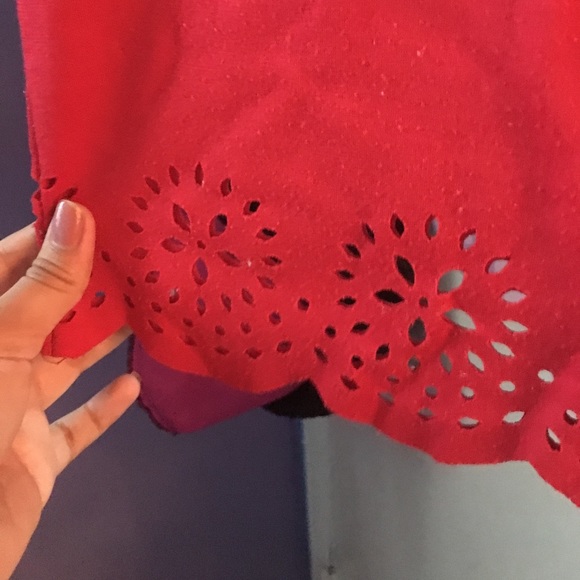 Red top - Picture 3 of 3